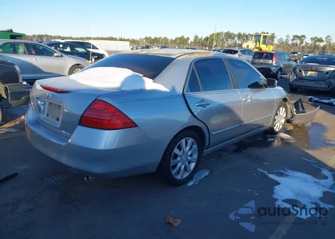 2006 Honda Accord 3.0 Ex z USA, uszkodzony, nr VIN 1HGCM665X6A051601